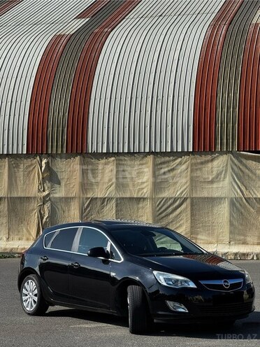 Opel Astra 2011, 198,000 km - 1.6 l - Bakı
