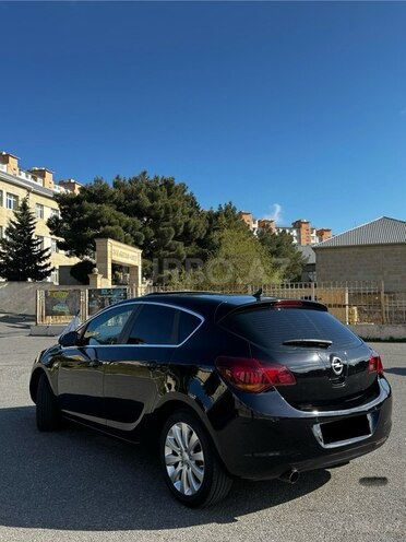 Opel Astra 2011, 198,000 km - 1.6 l - Bakı