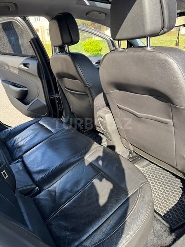 Opel Astra 2011, 198,000 km - 1.6 l - Bakı