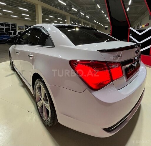 Chevrolet Cruze-10