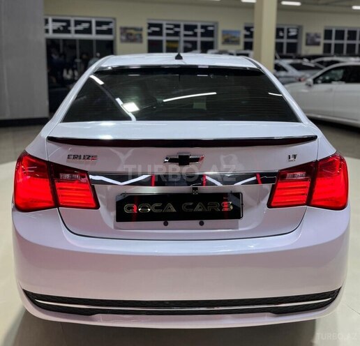 Chevrolet Cruze-12