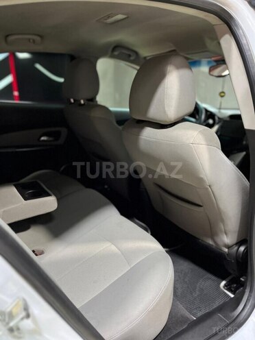 Chevrolet Cruze-20