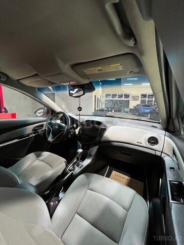 Chevrolet Cruze-15