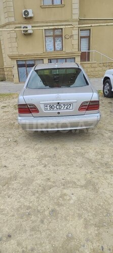 Mercedes E 240 1998, 279,000 km - 2.4 l - Bakı