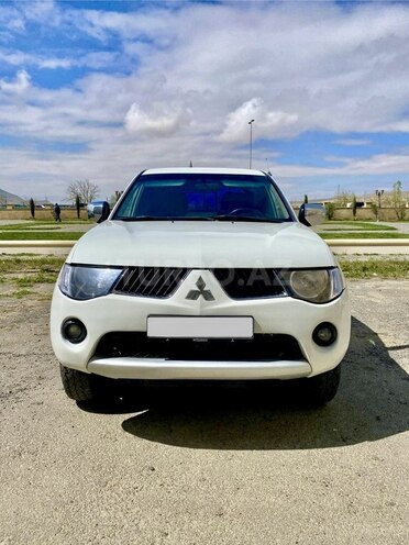 Mitsubishi L200 2007, 330,000 km - 2.5 l - Bakı