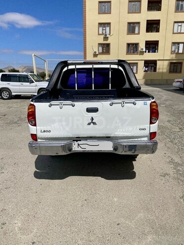 Mitsubishi L200 2007, 330,000 km - 2.5 l - Bakı