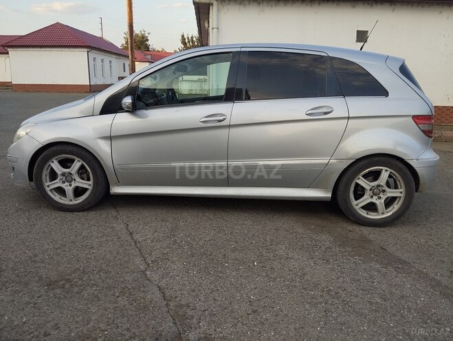 Mercedes B 200 2006, 251,338 km - 2.0 л - Lənkəran