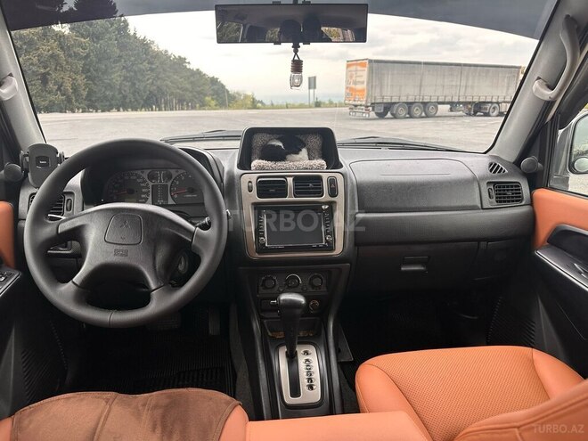 Mitsubishi Pajero io 2001, 315,000 km - 2.0 l - Qax