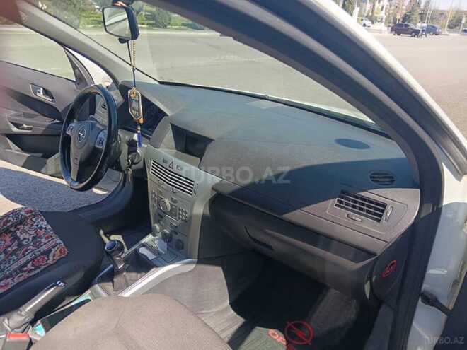 Opel Astra 2009, 244,297 km - 1.4 l - Gəncə