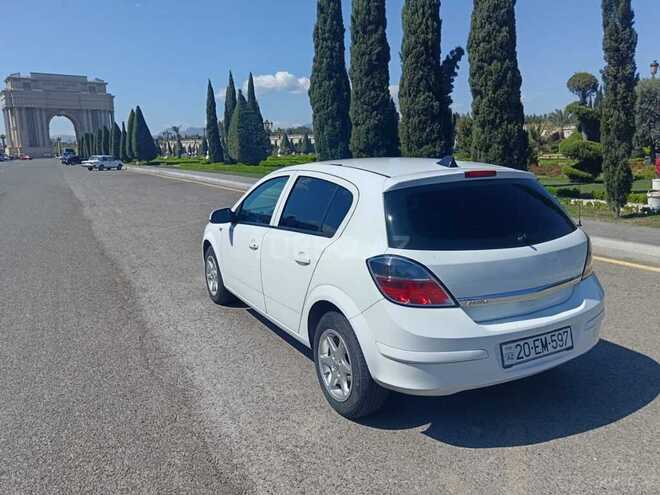 Opel Astra 2009, 244,297 km - 1.4 l - Gəncə