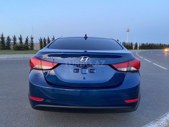 Hyundai Elantra 2015, 124,500 km - 1.8 л - Bakı