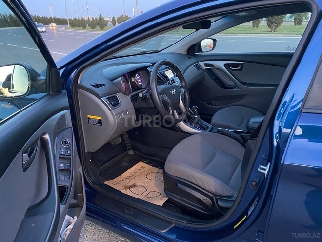 Hyundai Elantra 2015, 124,500 km - 1.8 л - Bakı