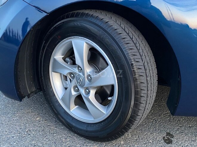 Hyundai Elantra 2015, 124,500 km - 1.8 л - Bakı