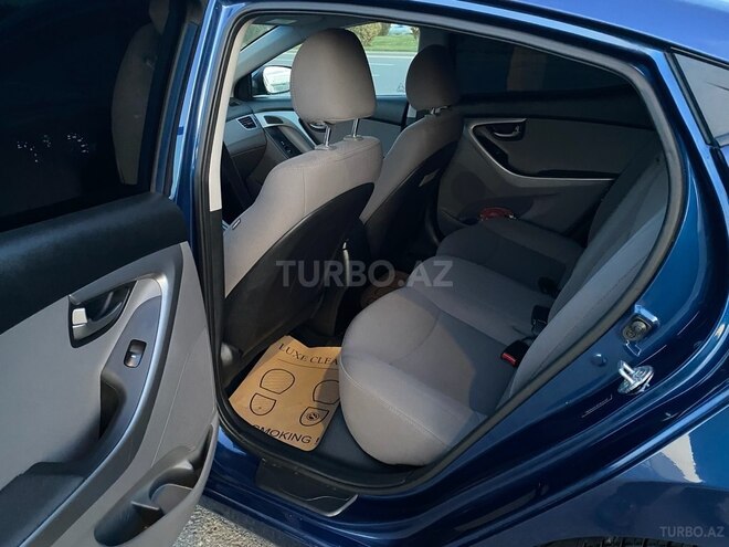 Hyundai Elantra 2015, 124,500 km - 1.8 л - Bakı