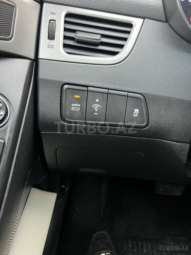 Hyundai Elantra 2014, 176,000 km - 1.8 л - Salyan