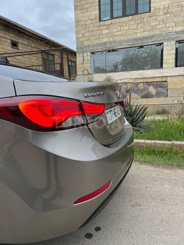 Hyundai Elantra 2014, 176,000 km - 1.8 л - Salyan