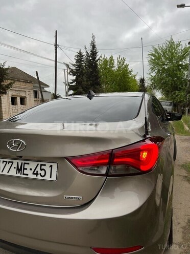 Hyundai Elantra 2014, 176,000 km - 1.8 л - Salyan