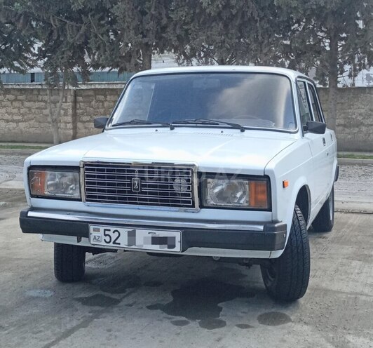 LADA (VAZ) 2107 2003, 86,000 km - 1.6 l - Salyan