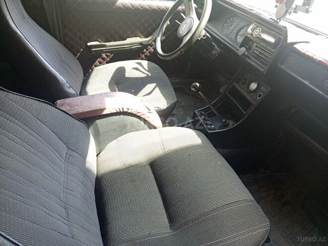 LADA (VAZ) 2107 2003, 86,000 km - 1.6 l - Salyan
