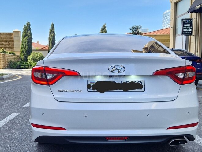 Hyundai Sonata-2
