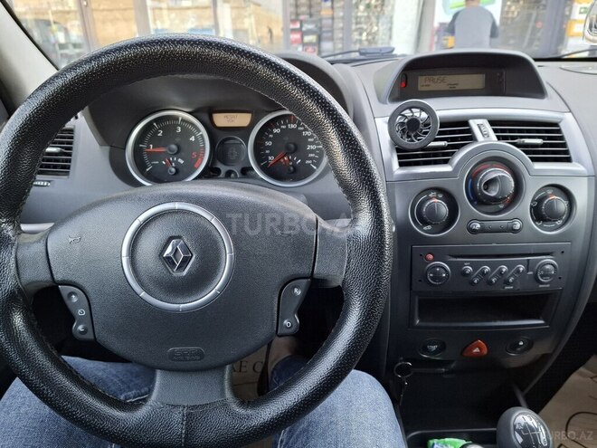 Renault Megane-5