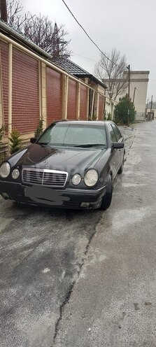 Mercedes E 200 1995, 250,000 km - 2.0 l - Bakı