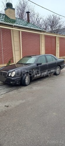 Mercedes E 200 1995, 250,000 km - 2.0 l - Bakı