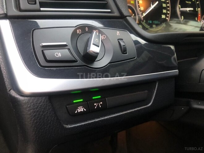 BMW 520 2016, 180,000 km - 2.0 l - Bakı