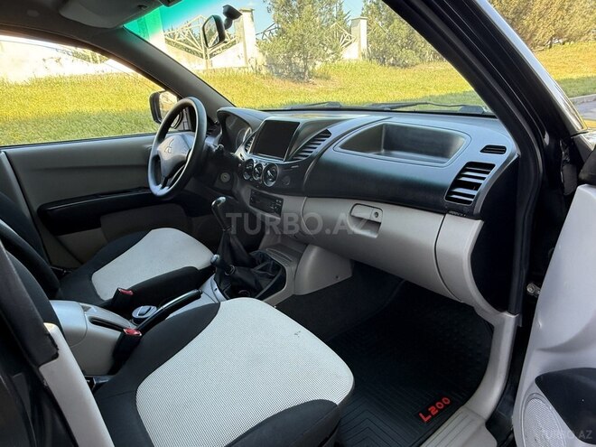 Mitsubishi L200 2012, 194,520 km - 2.5 л - Bakı