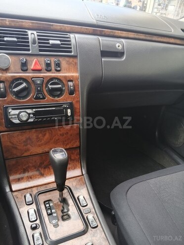Mercedes E 220 d 1999, 408,500 km - 2.2 л - Bakı