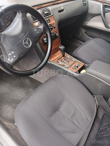 Mercedes E 220 d 1999, 408,500 km - 2.2 л - Bakı