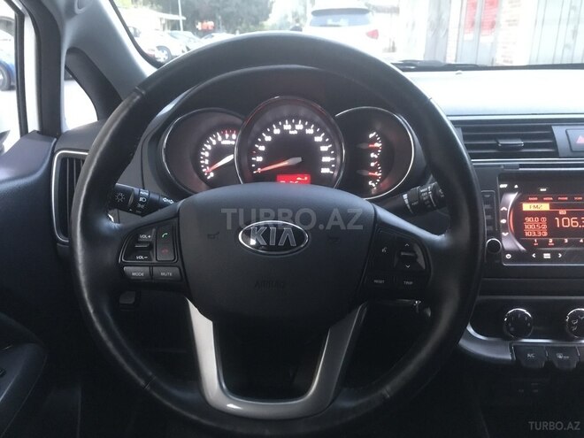Kia Rio 2015, 82,000 km - 1.4 l - Bakı