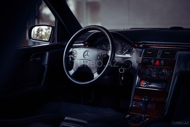 Mercedes E 230 1997, 400,000 km - 2.3 l - Hacıqabul