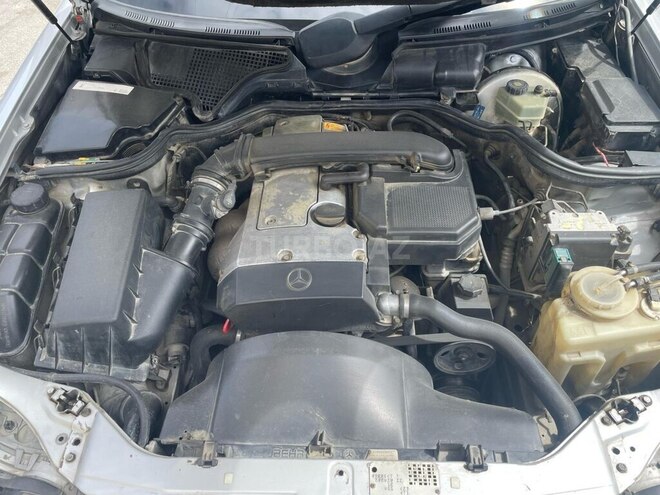 Mercedes E 200 1995, 300,000 km - 2.0 л - Bakı