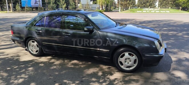 Mercedes E 280-5