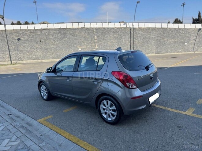 Hyundai i20-8