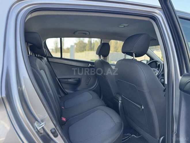 Hyundai i20-16
