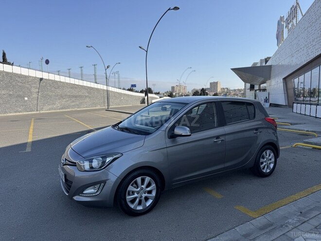Hyundai i20-1