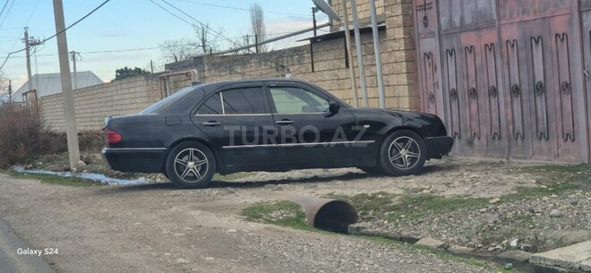 Mercedes E 240 1997, 311,000 km - 2.4 l - Gəncə