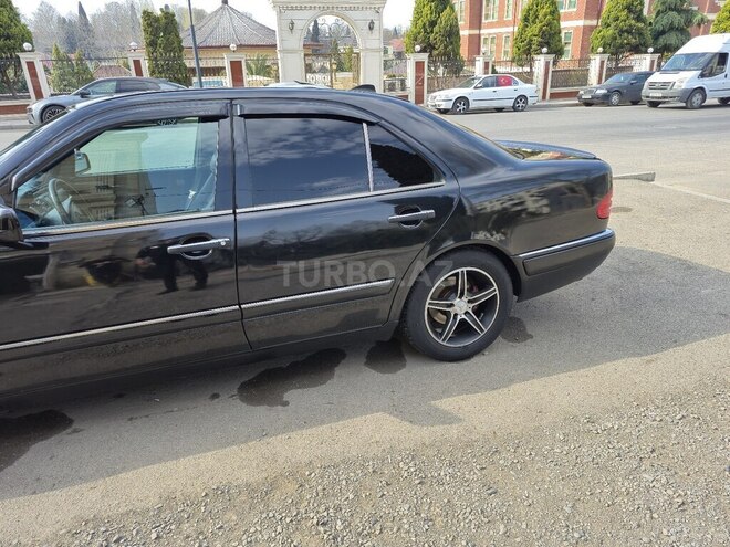 Mercedes E 240 1997, 311,000 km - 2.4 l - Gəncə