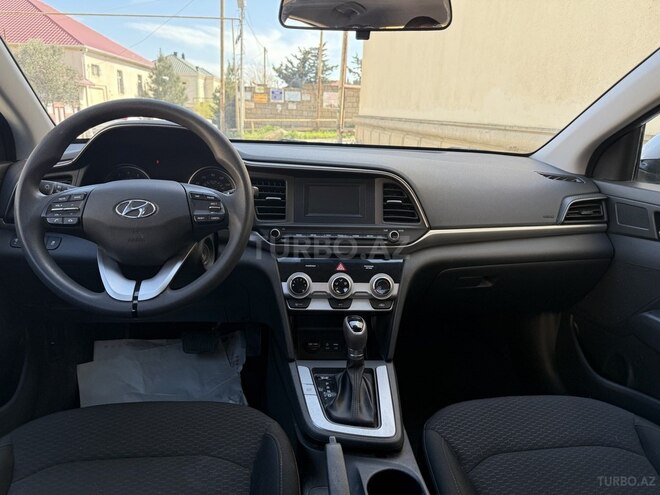 Hyundai Elantra 2019, 31,000 km - 2.0 l - Bakı