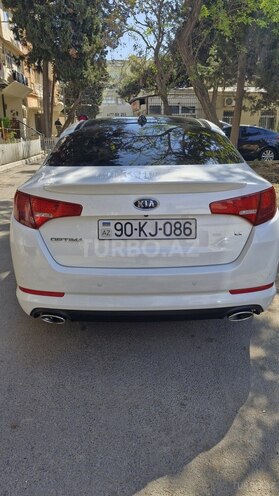 Kia Optima-4