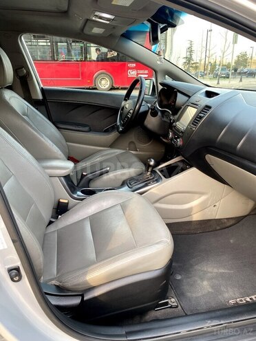 Kia Forte 2015, 217,953 km - 2.0 l - Bakı