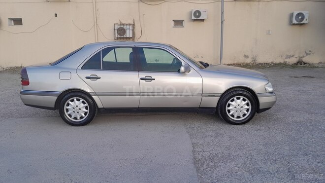 Mercedes C 180 1997, 300,000 km - 1.8 л - Bakı