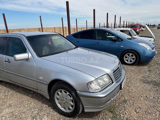 Mercedes C 180 1999, 408,250 km - 1.8 l - Qazax