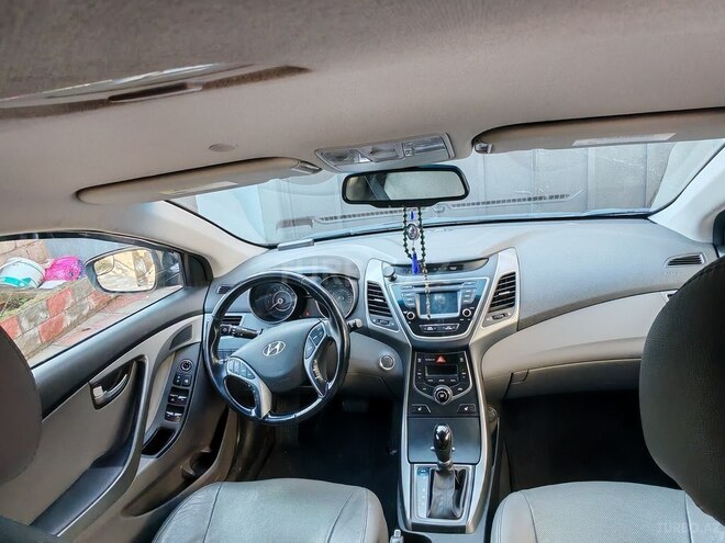 Hyundai Elantra 2015, 156,983 km - 1.8 л - Bakı