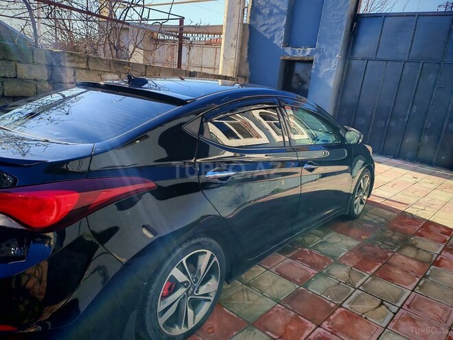 Hyundai Elantra 2015, 156,983 km - 1.8 л - Bakı
