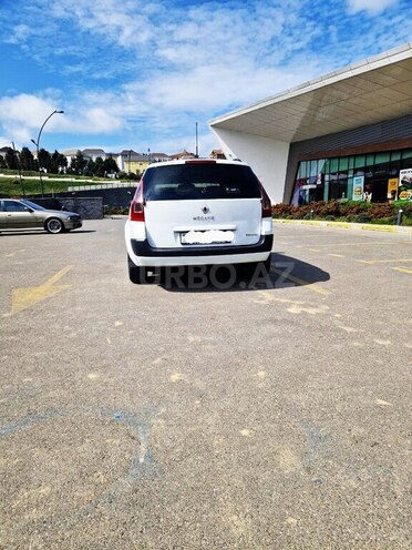 Renault Megane-6