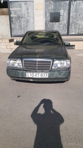 Mercedes E 300 d 1990, 123,456 km - 3.0 л - Quba
