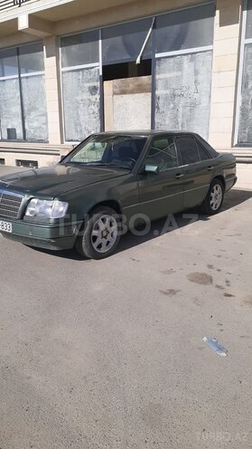 Mercedes E 300 d 1990, 123,456 km - 3.0 л - Quba